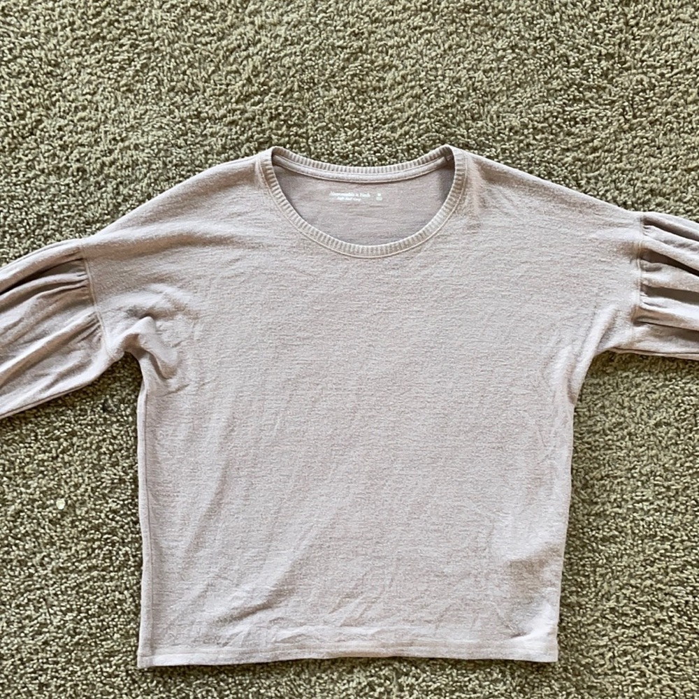 Abercrombie soft AF dusty mauve shirt